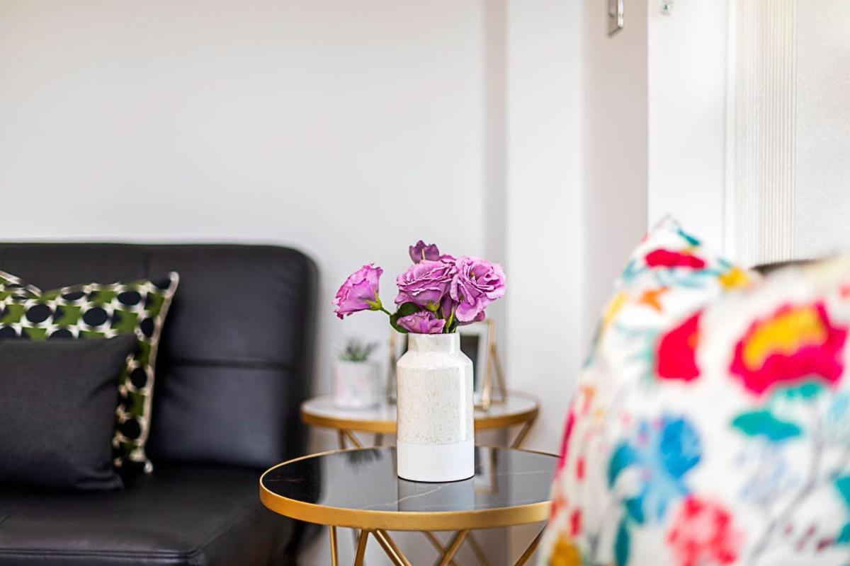 Trendy Queen'S Park Apartment With Views Across London Eksteriør billede
