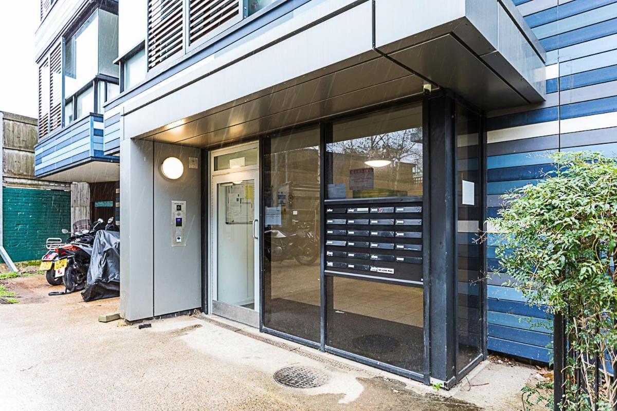 Trendy Queen'S Park Apartment With Views Across London Eksteriør billede